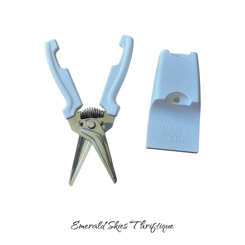 The Pampered Chef Kitchen Shears Scissors & Wall Mount Sheath #1075 Retired